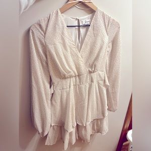 Patterned light pink long-sleeve dress